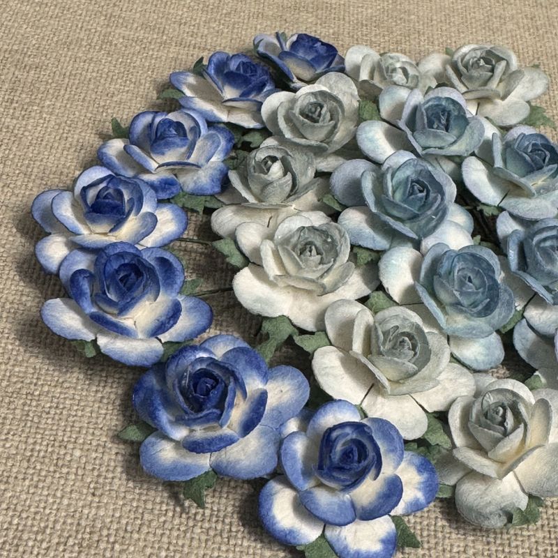 Roser 2,5 cm, bl&aring;